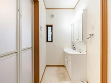 【埼玉県/さいたま市浦和区岸町】さいたま市浦和区岸町一丁目　中古戸建 洗面所