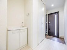 【埼玉県/さいたま市大宮区大成町】さいたま市大宮区大成町　中古戸建 玄関