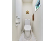 【埼玉県/さいたま市大宮区天沼町】さいたま市大宮区天沼町　中古戸建 トイレ：2階