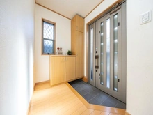 【東京都/足立区梅田】足立区梅田三丁目　中古戸建 玄関