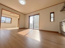 【東京都/昭島市郷地町】昭島市郷地町一丁目　戸建 LDK：（奥）和室