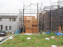 【東京都/多摩市桜ヶ丘】多摩市桜ケ丘1丁目　新築戸建　A号棟 建築中の外観