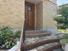 【神奈川県/横浜市青葉区あざみ野南】横浜市青葉区あざみ野南一丁目中古戸建 玄関：玄関アプローチ