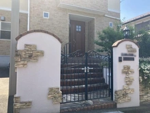 【神奈川県/横浜市青葉区あざみ野南】横浜市青葉区あざみ野南一丁目中古戸建 玄関