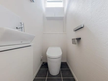 【神奈川県/横浜市保土ケ谷区法泉】保土ケ谷区法泉2丁目　戸建 トイレ