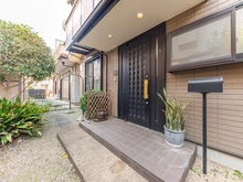 【神奈川県/横浜市保土ケ谷区権太坂】保土ケ谷区権太坂1丁目　戸建 玄関