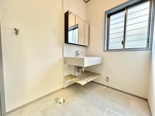 【神奈川県/横浜市港南区港南】横浜市港南区港南6丁目　戸建 洗面室