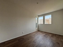 【神奈川県/横浜市保土ケ谷区仏向町】保土ケ谷区仏向町　新築戸建 洋室：2階　約7.5帖
南東向きにつき採光良好！