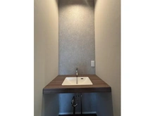 【神奈川県/横浜市保土ケ谷区仏向町】保土ケ谷区仏向町　新築戸建 洗面所：■2階　洗面所
耐久性、耐薬品性、耐汚染性あり