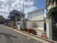 【神奈川県/横浜市港南区東永谷】港南区東永谷3丁目　新築戸建 建築中の外観