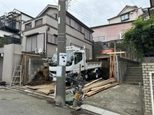 【神奈川県/横浜市港南区芹が谷】港南区芹が谷1丁目　新築戸建 建築中の外観：造成工事中