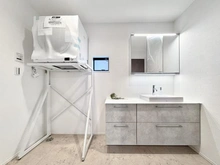 【神奈川県/横浜市金沢区六浦東】金沢区六浦東3丁目　新築戸建 洗面所：乾燥機備え付け