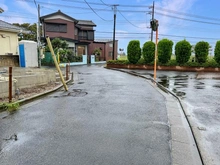 【神奈川県/横浜市戸塚区汲沢町】戸塚区汲沢町　新築戸建 前面道路