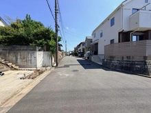 【神奈川県/横浜市戸塚区戸塚町】戸塚区戸塚町　新築戸建　A棟／全3棟 前面道路