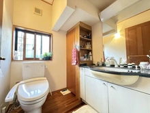 【神奈川県/横浜市泉区和泉町】横浜市泉区和泉町　戸建 トイレ・洗面所：１階