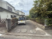 【神奈川県/横浜市泉区和泉町】横浜市泉区和泉町　戸建 駐車場