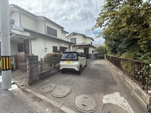 【神奈川県/横浜市泉区和泉町】横浜市泉区和泉町　戸建 駐車場