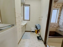 【神奈川県/横浜市金沢区六浦南】金沢区六浦南2丁目　戸建 洗面室：【家具調度品は価格に含まれません】