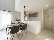 【神奈川県/横浜市旭区都岡町】旭区都岡町　戸建 ダイニングキッチン