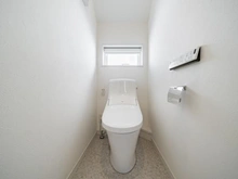 【神奈川県/横浜市旭区都岡町】旭区都岡町　戸建 トイレ