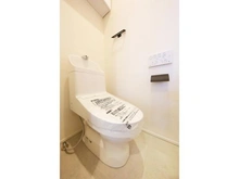 【神奈川県/横浜市神奈川区白幡町】神奈川区白幡町　戸建 トイレ：2階