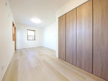 【神奈川県/横浜市神奈川区白幡町】神奈川区白幡町　戸建 洋室：約8.3帖