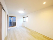 【神奈川県/横浜市神奈川区白幡町】神奈川区白幡町　戸建 洋室：約7.6帖