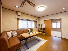 【大阪府/吹田市千里山西】吹田市千里山西六丁目　中古戸建 リビング・ダイニング