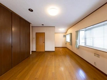 【大阪府/吹田市千里山西】吹田市千里山西六丁目　中古戸建 洋室