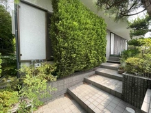 【兵庫県/宝塚市逆瀬台】宝塚市逆瀬台5丁目　戸建 アプローチ