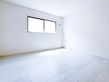 【大阪府/箕面市粟生新家】箕面市粟生新家三丁目　新築戸建 洋室