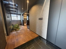 【大阪府/豊中市上野東】豊中市上野東1丁目　新築戸建 玄関