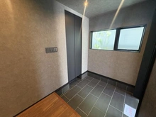 【大阪府/豊中市上野東】豊中市上野東1丁目　新築戸建 玄関