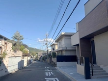 【大阪府/高槻市日吉台六番町】高槻市日吉台六番町　新築戸建1号地 前面道路