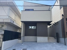 【大阪府/高槻市日吉台六番町】高槻市日吉台六番町　新築戸建2号地 建築中の外観：全二区画 左側