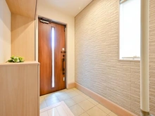 【大阪府/茨木市山手台新町】茨木市山手台新町三丁目　戸建 玄関