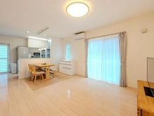 【大阪府/茨木市山手台新町】茨木市山手台新町三丁目　戸建 リビング・ダイニング