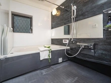 【兵庫県/宝塚市山本野里】宝塚市山本野里一丁目　戸建 浴室