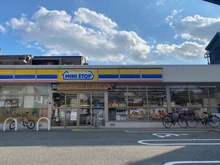 【兵庫県/尼崎市武庫之荘】尼崎市武庫之荘五丁目　中古戸建 ミニストップ 尼崎武庫之荘店（現地より約450m）