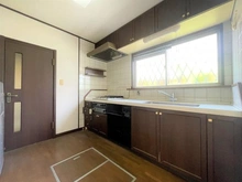 【大阪府/高槻市南平台】高槻市南平台五丁目　中古戸建 キッチン