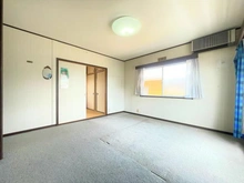 【大阪府/高槻市南平台】高槻市南平台五丁目　中古戸建 洋室：2F/家具調度品は価格に含まれません
