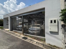 【兵庫県/西宮市雲井町】西宮市雲井町　二世帯住宅 駐車場