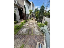 【兵庫県/西宮市上甲東園】西宮市上甲東園三丁目　中古戸建 駐車場