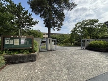 【兵庫県/西宮市上甲東園】西宮市上甲東園三丁目　中古戸建 西宮市立広陵中学校（現地より約120m）