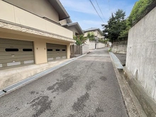 【兵庫県/宝塚市雲雀丘山手】宝塚市雲雀丘山手一丁目　中古戸建 前面道路