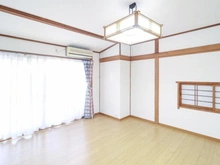 【兵庫県/西宮市中島町】西宮市中島町　中古戸建 洋室：※家具調度品は価格に含まれません（2025年11月撮影）