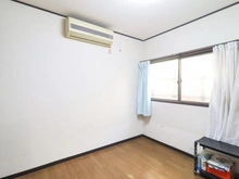 【兵庫県/西宮市中島町】西宮市中島町　中古戸建 洋室：※家具調度品は価格に含まれません（2025年11月撮影）