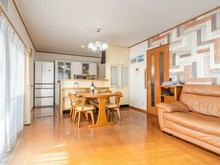 【兵庫県/西宮市小松北町】西宮市小松北町一丁目　中古戸建 リビング・ダイニング