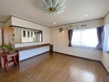 【兵庫県/西宮市北六甲台】西宮市北六甲台二丁目　中古戸建 リビング・ダイニング：二階リビング・ダイニング部分