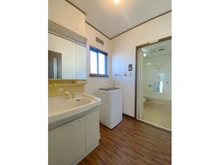 【兵庫県/西宮市北六甲台】西宮市北六甲台二丁目　中古戸建 洗面室：一階洗面室